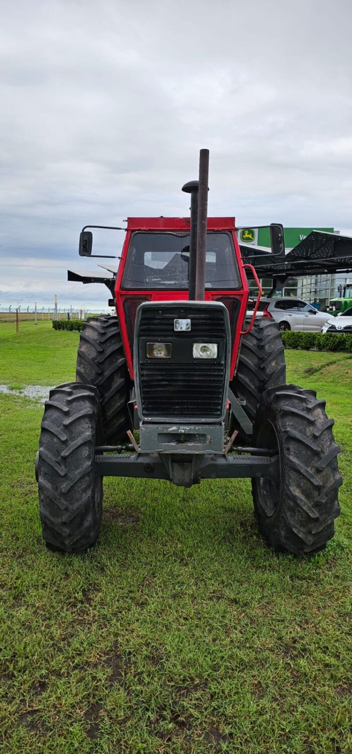 Tractor MF 1615S, 4WD, Patón con Cabina - Imagen 4