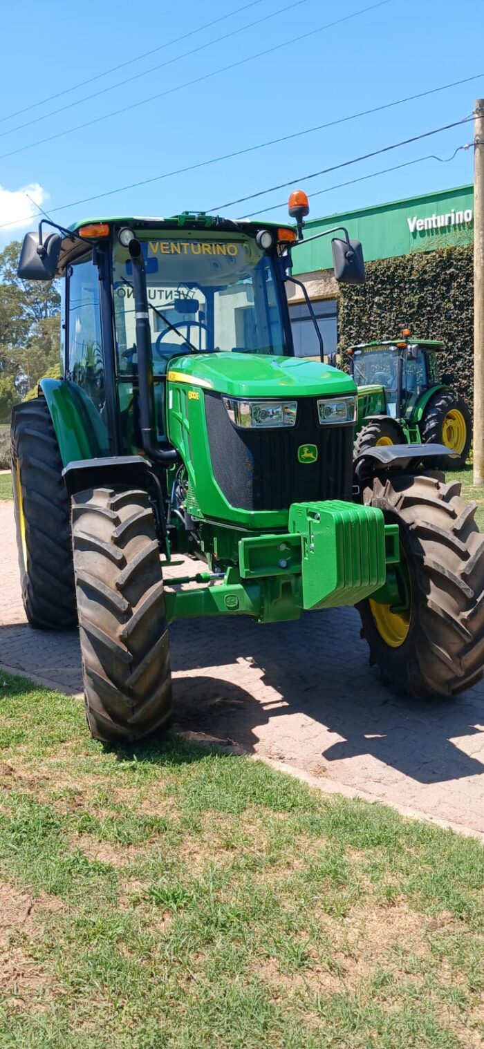 Tractor John Deere 6100E 4WD Cabinado 3 Puntos Power Reverser - Imagen 2