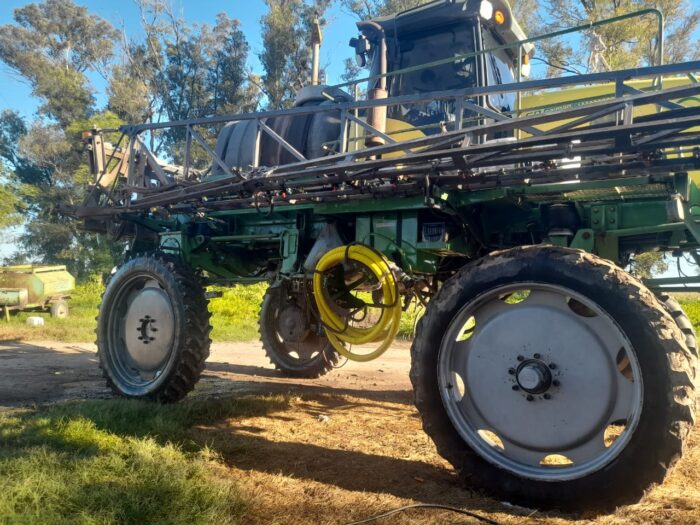 Pulverizadora Caiman SP Simple, 32 metros, 2015. - Imagen 3