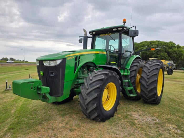 Tractor John Deere 8310R, 310 Hp, 4Wd, Dual, 2012 - Imagen 2