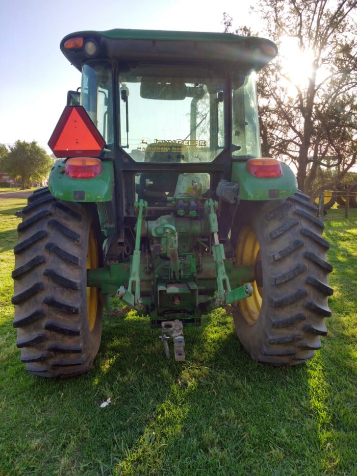 Tractor John Deere 6100d, 100hp, 4wd, Simple, 2011 - Imagen 2