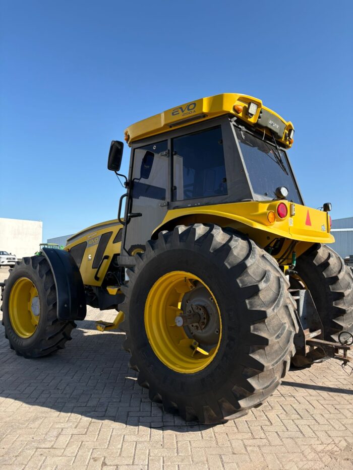 Tractor Pauny 250a, 150 HP, 4wd, Simple, 2015 - Imagen 3