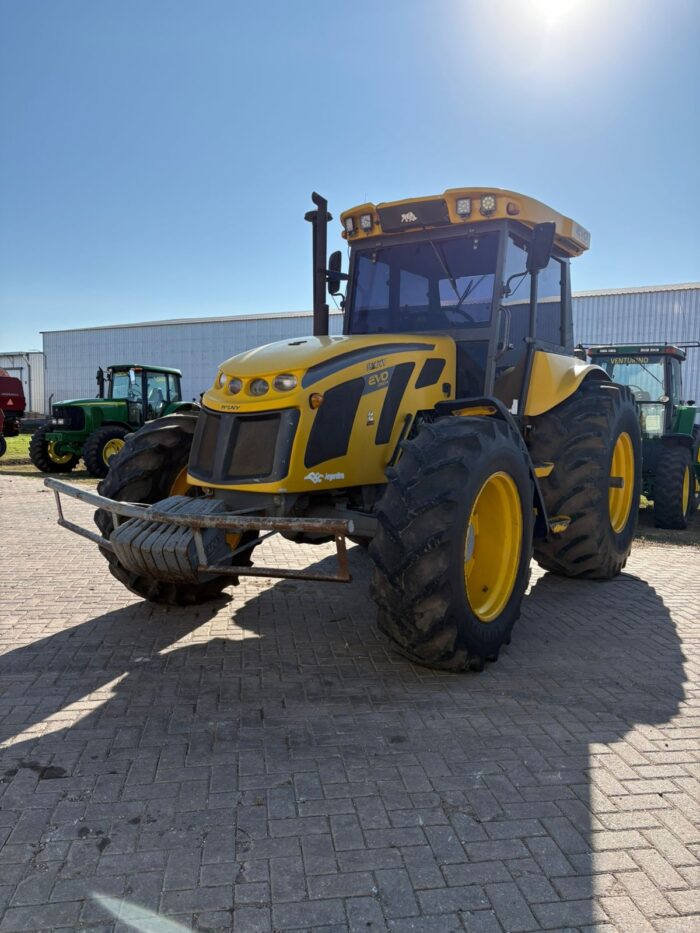 Tractor Pauny 250a, 150 HP, 4wd, Simple, 2015