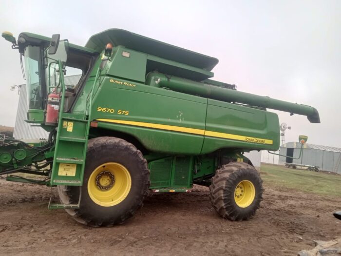Cosechadora John Deere 9670, 2WD, Simple, Draper 35 pies, 2010.